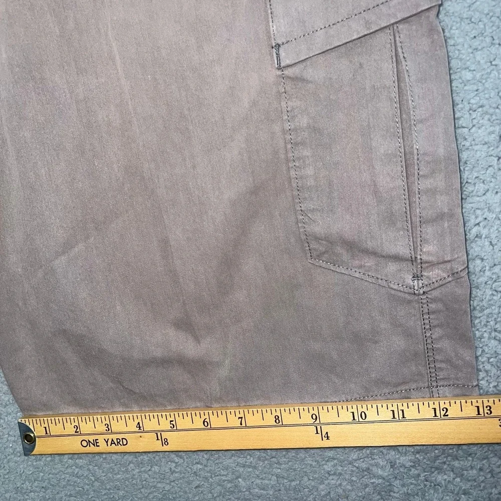 The North Face Cargo Shorts Men's Size 34 x 12 Brown Nylon Blend Utility Pockets